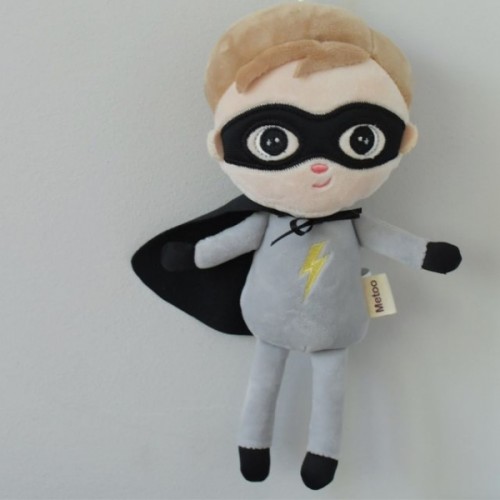 Mini handrová bábika Metoo Super Boy  - sivá, 22cm