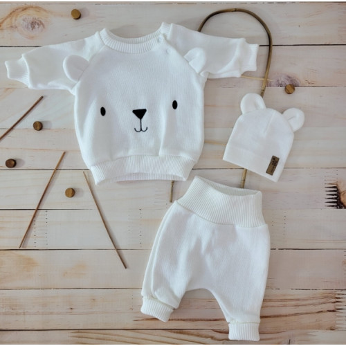 Pletená dojčenská sada 3D Medvedík, svetrík, tepláčiky + čiapočka Kazum, biela